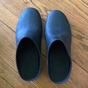 Calzuro matte black size 42-43 (men’s 8-9)